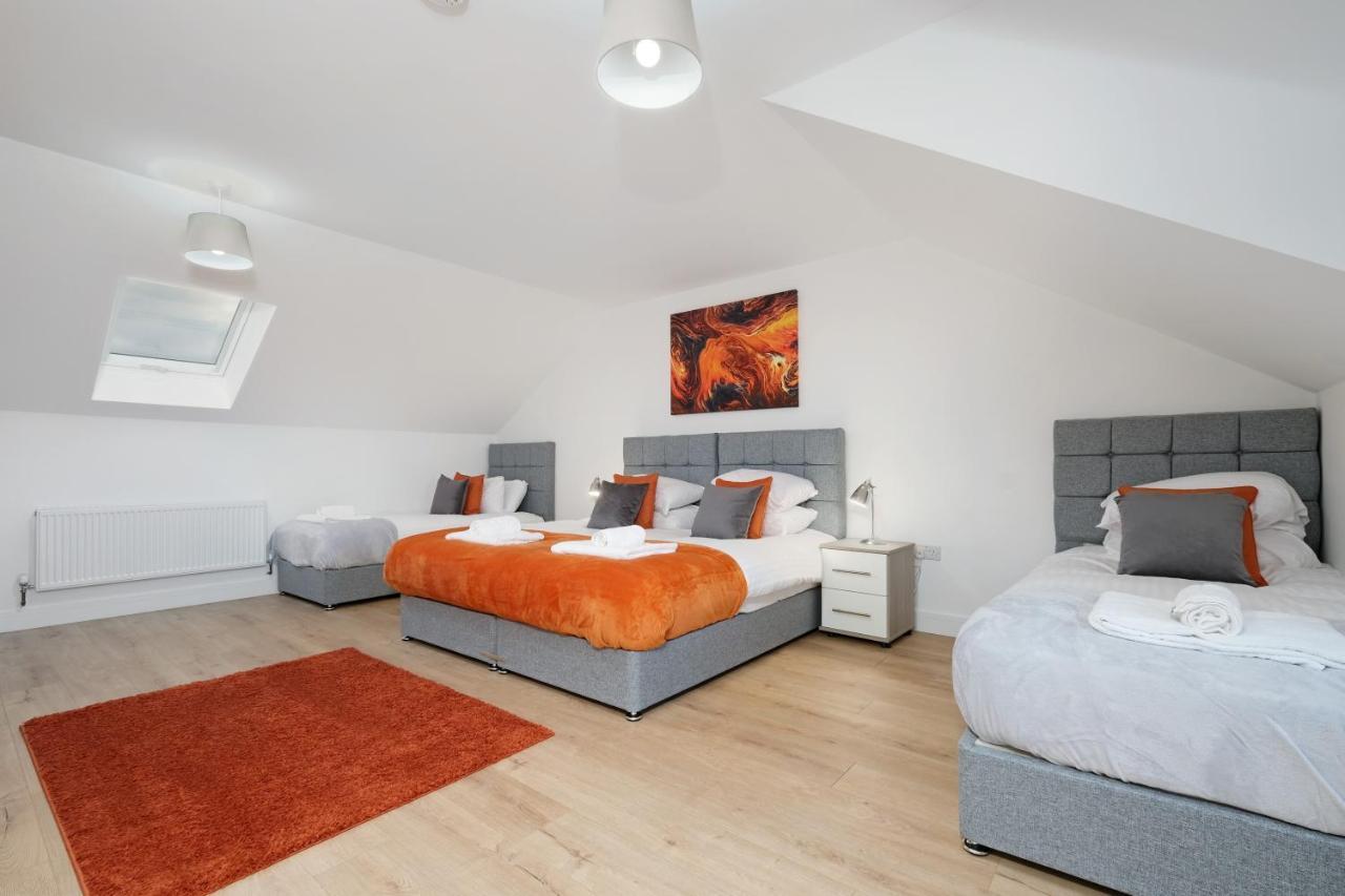 Pinewood Studios, Iver Slough Heathrow 1 & 2 Bedroom Apartments With Parking By Arista Living Buitenkant foto